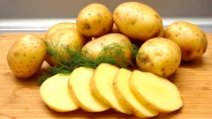Kochen weder in Wasser noch in Brühe: ein alter Küchentrick, der Kartoffeln unglaublich lecker macht.